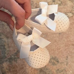 White Baby Shoes with Bow